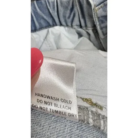 Day + Moon Women's Paperbag High Rise Denim Shorts Size L Ligh Wash Distressed - Picture 5 of 7